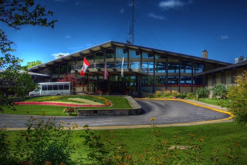 Summit Village Bellaire Bagian luar foto