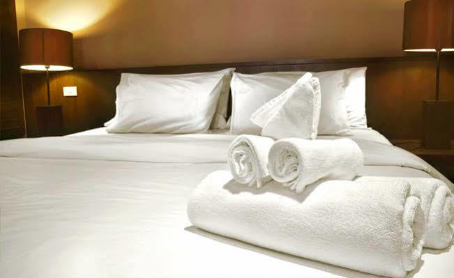 Summit Village Bellaire Bagian luar foto