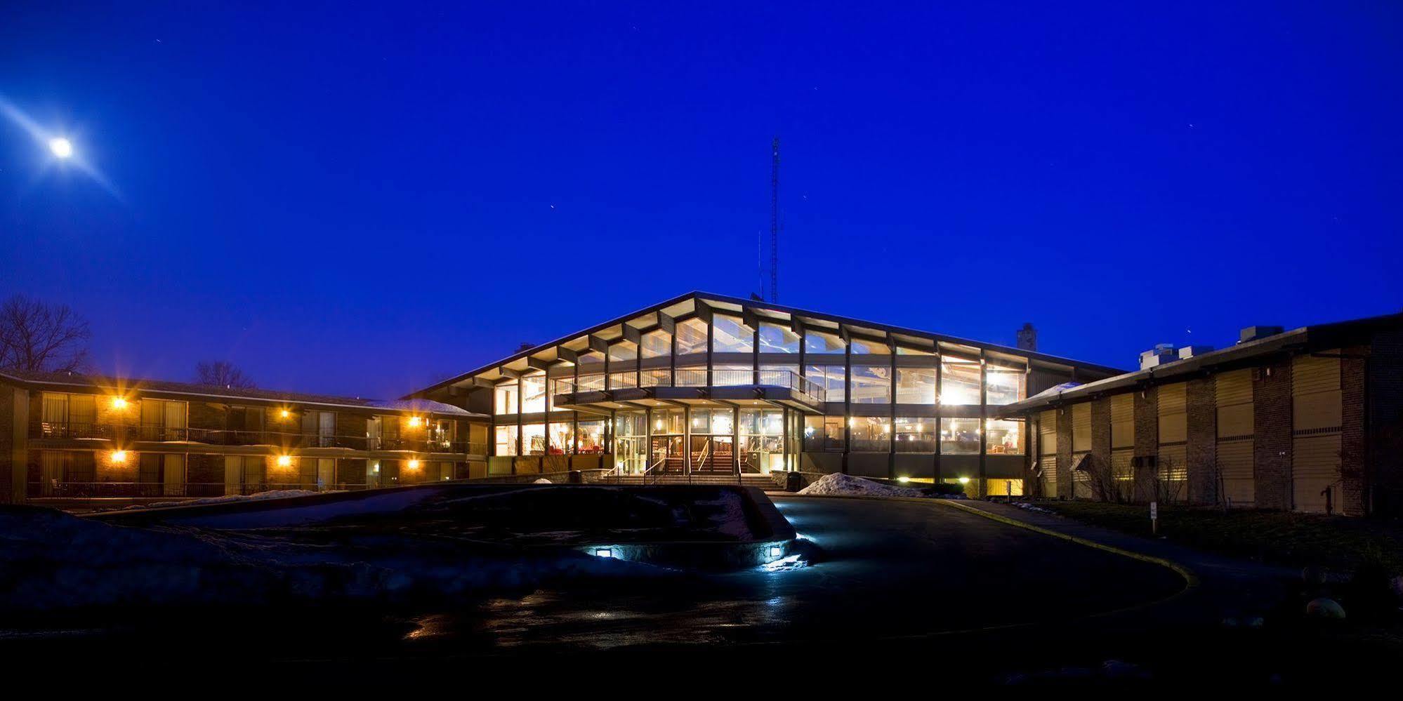 Summit Village Bellaire Bagian luar foto